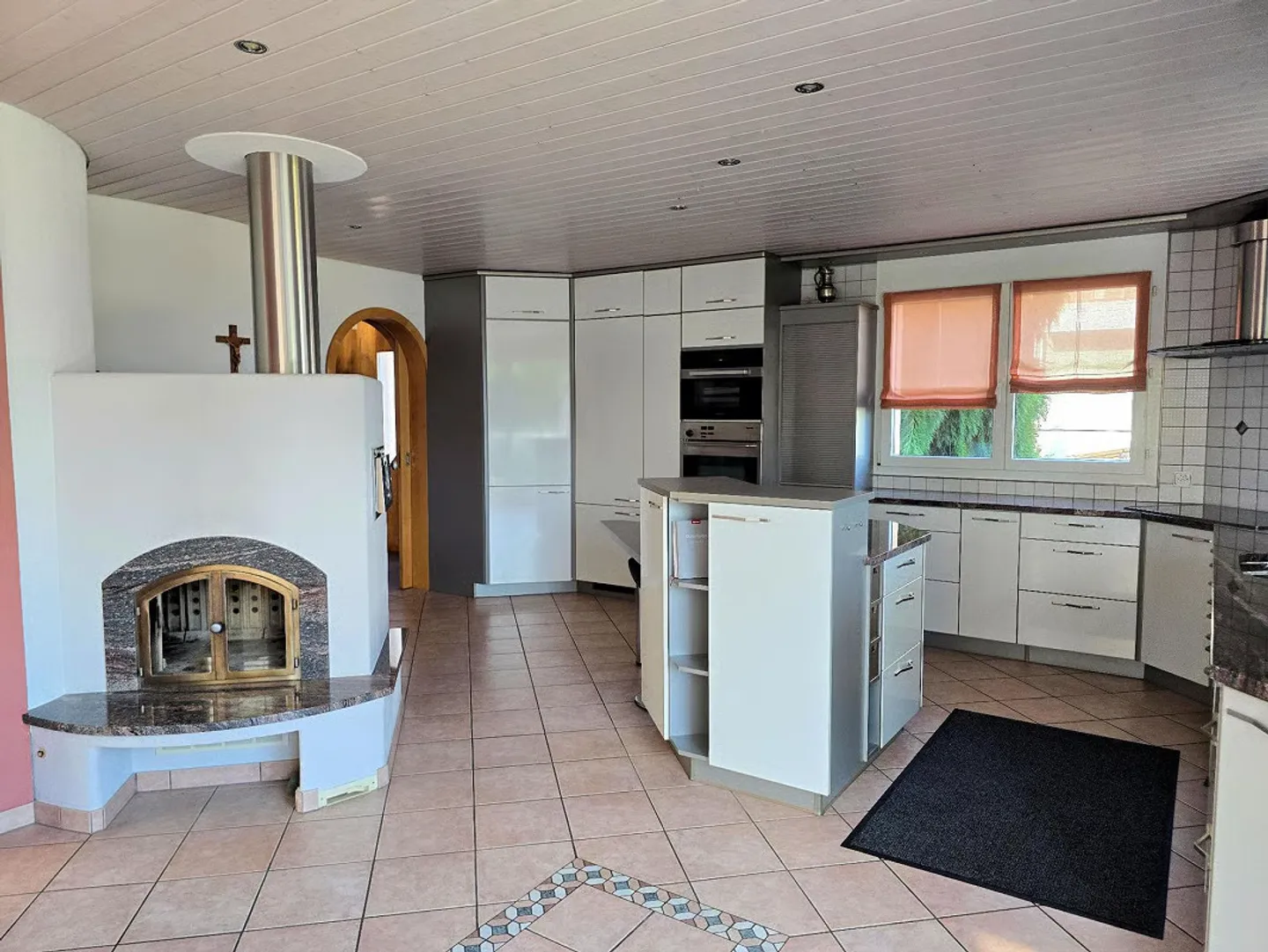 Charming 6.5-Room Single-Family House with a View in Rebstein - Photo 5 of 18