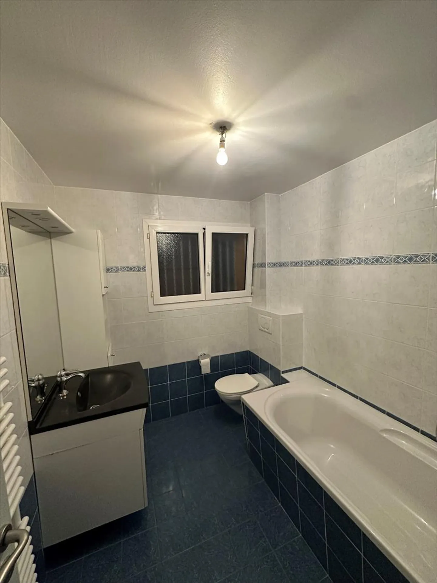 Wohnung mit 4.5 Zimmern im Erdgeschoss - Foto 11 von 13