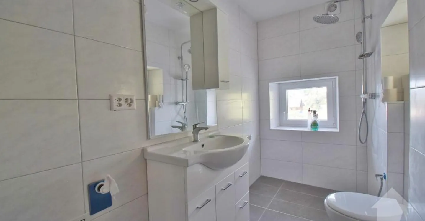 Duplex rénové avec vue imprenable - Photo 7 sur 10