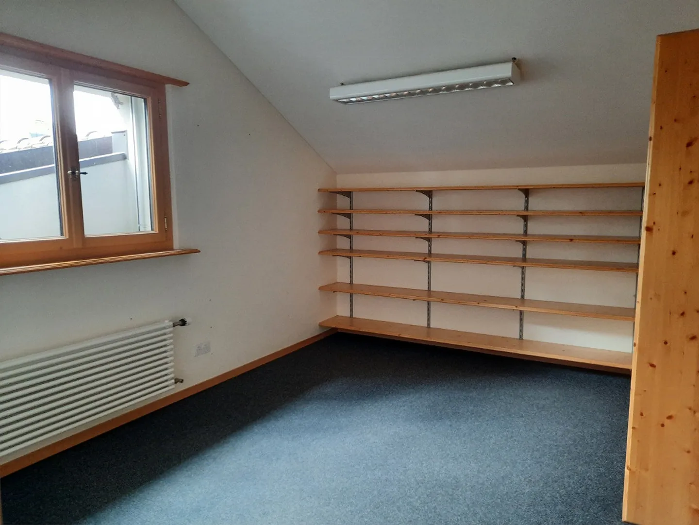 Office spaces for rent - Photo 3 of 3