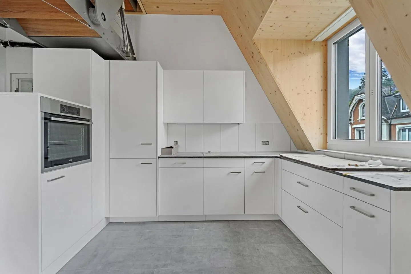 Appartement sous les combles 2,5 pièces 3ème étage gauche 59m2 avec terrasse sur le toit 60m2 appartement 51 - Photo 3 sur 15