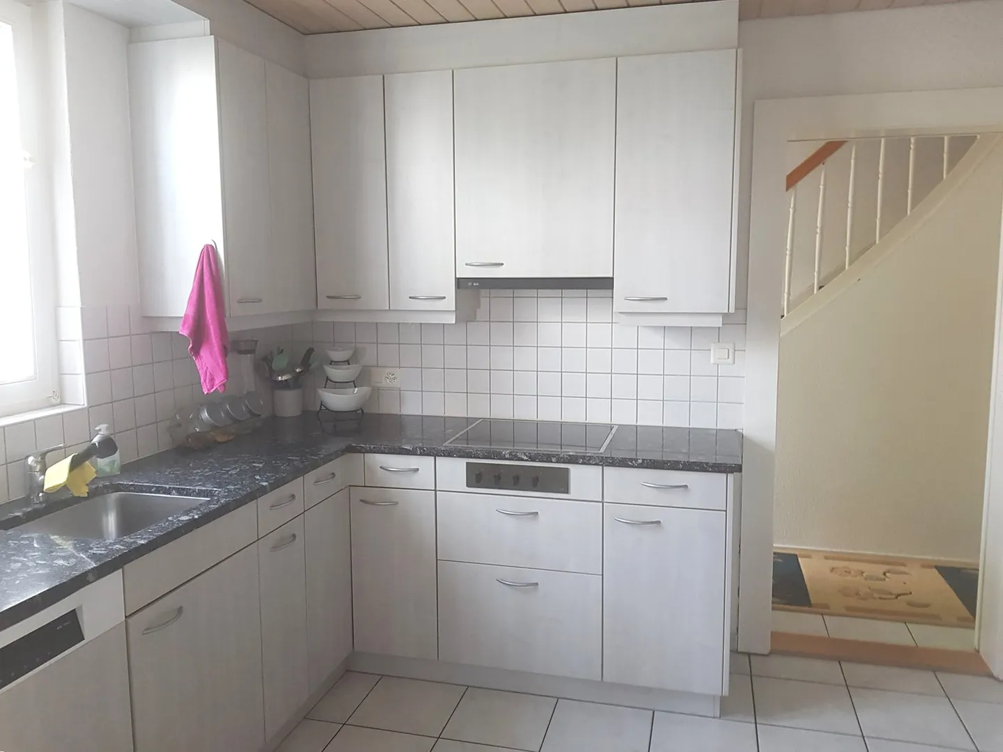 Incantevole casa unifamiliare con molteplici opportunità - Foto 5 di 17