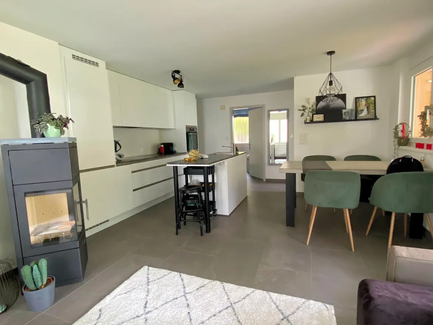 Charming 6.5-Room Single-Family House with a View in Rebstein - Photo 16 of 18