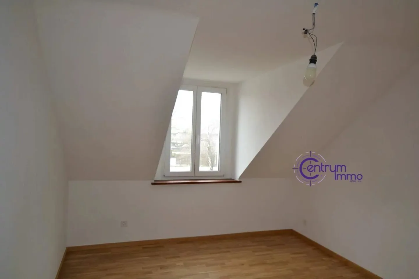 Schönes renditestarkes Gebäude mit 7 Wohnungen und einer angrenzenden Scheune zur Schaffung zusätzlicher Wohnungen. - Foto 5 von 13