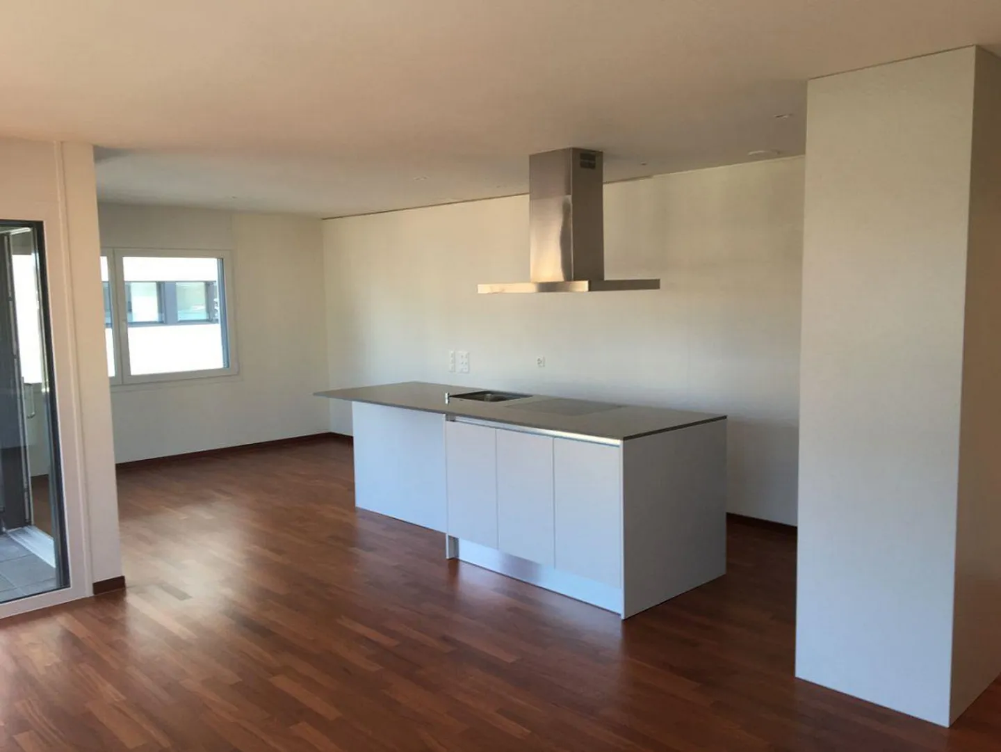 Locarno Bright Apartment 3.5 rooms - Photo 2 of 6