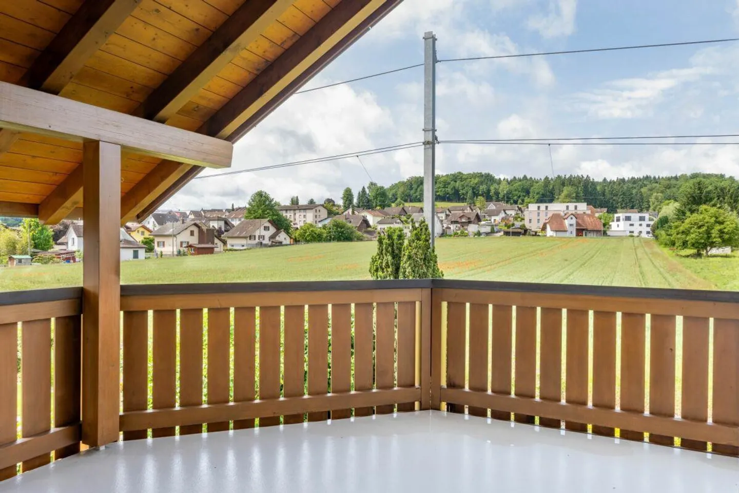 Living Oasis in Roggwil: Single Family House with Pool and Beautiful Garden - Photo 16 of 30