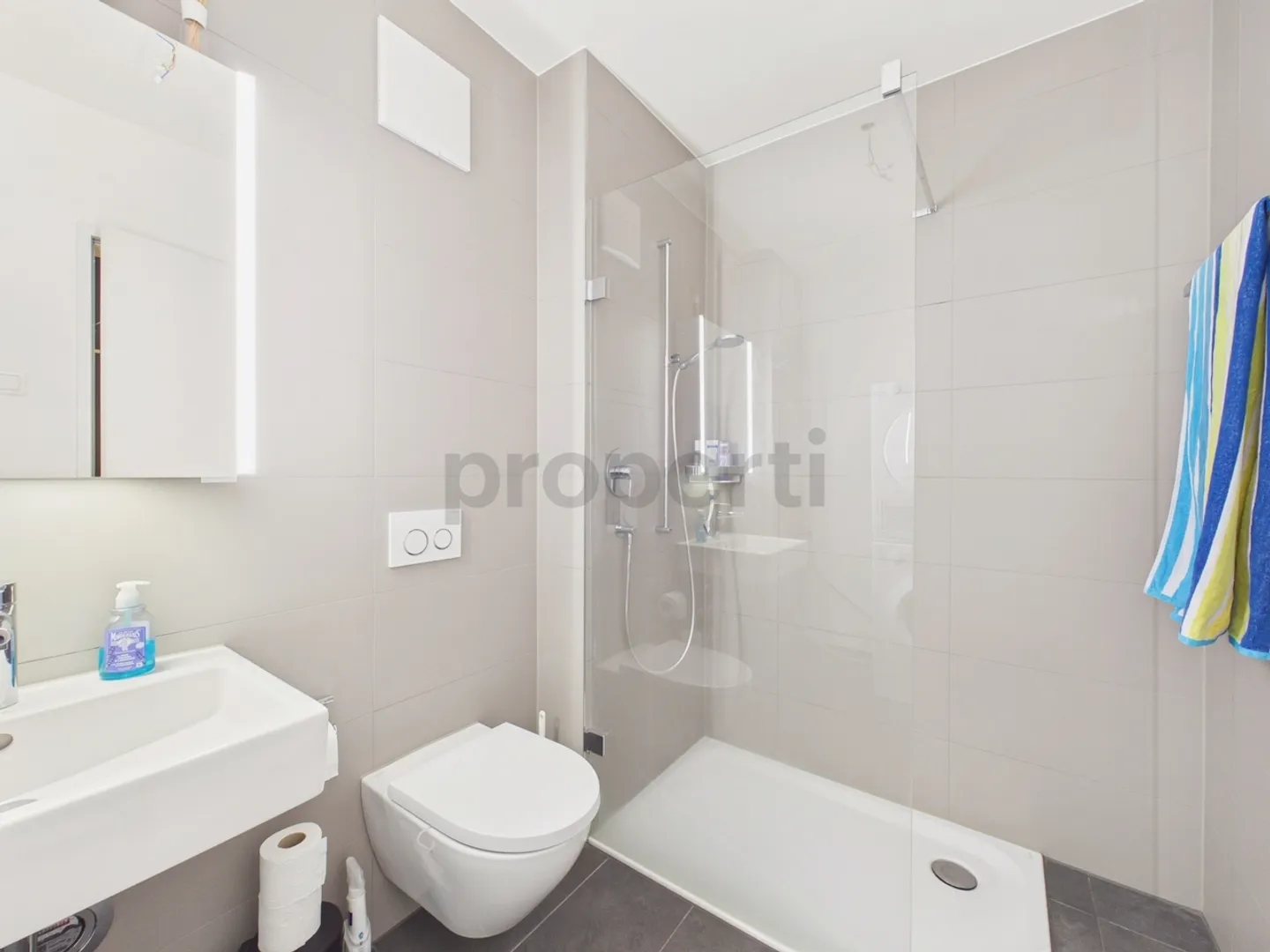 Vie centrale avec style - Appartement 2.5 pièces dans le quartier 3 - Photo 8 sur 11