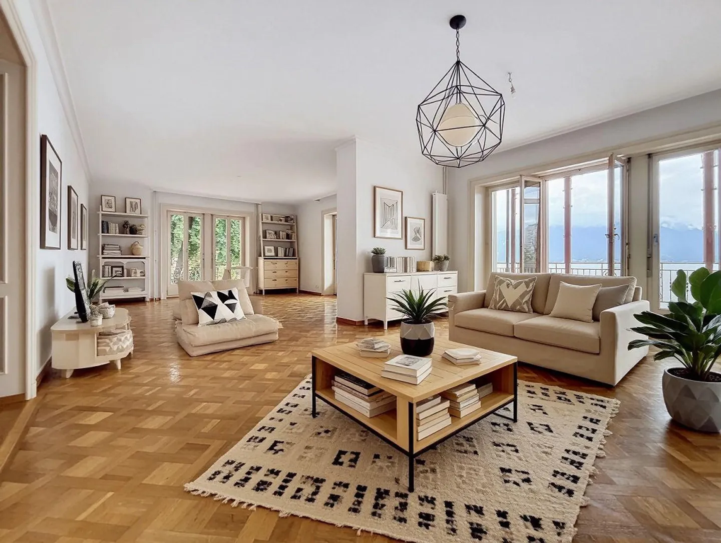 Geräumige renovierte Wohnung | Blick auf den See | Montreux - Foto 1 von 7