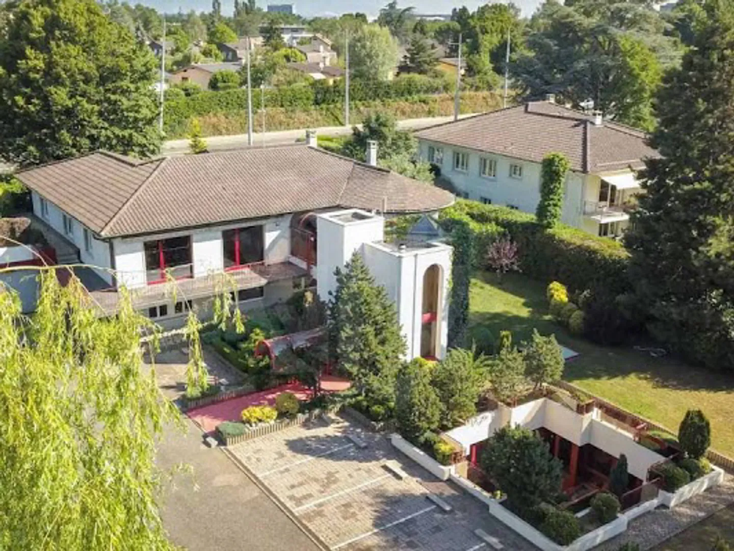 Edificio Commerciale con Appartamento - Foto 1 di 1