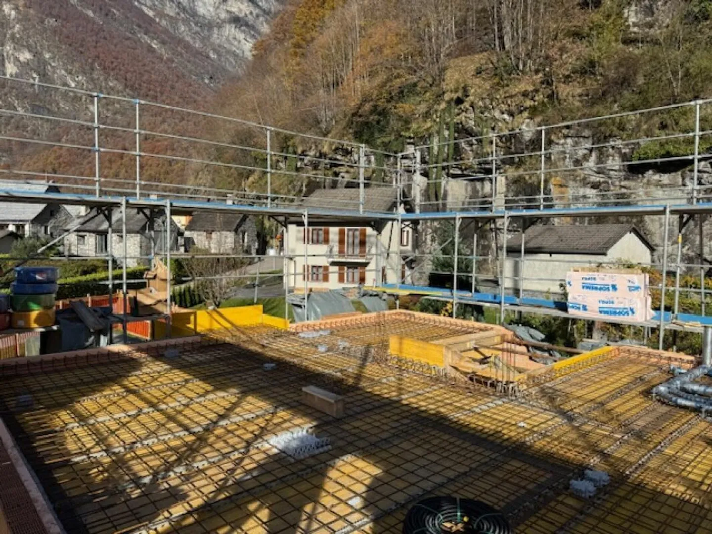 ZUM VERKAUF IN BIGNASCO - NEUES Einfamilienhaus mit 5,5 Zimmern und privatem Garten Cevio - Foto 9 von 13