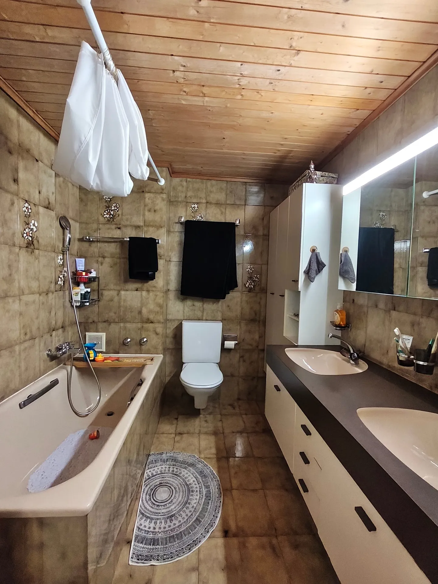 Charmante appartement sous les combles de 4,5 pièces avec balcon - Photo 11 sur 12