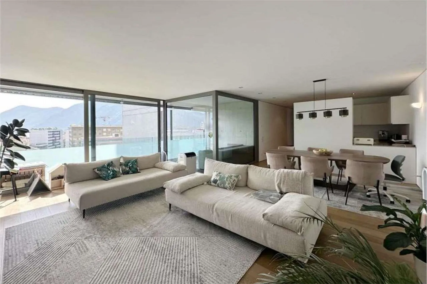 Elegantes Appartement im Herzen von Paradiso - Foto 1 von 13