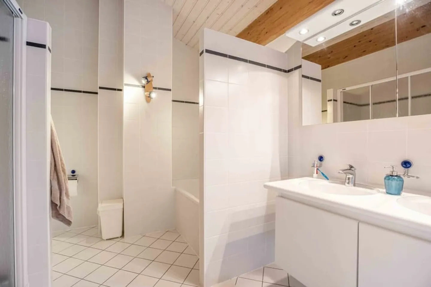 Stupenda villa bifamiliare a Epalinges con vista libera sulle Alpi - Foto 7 di 11