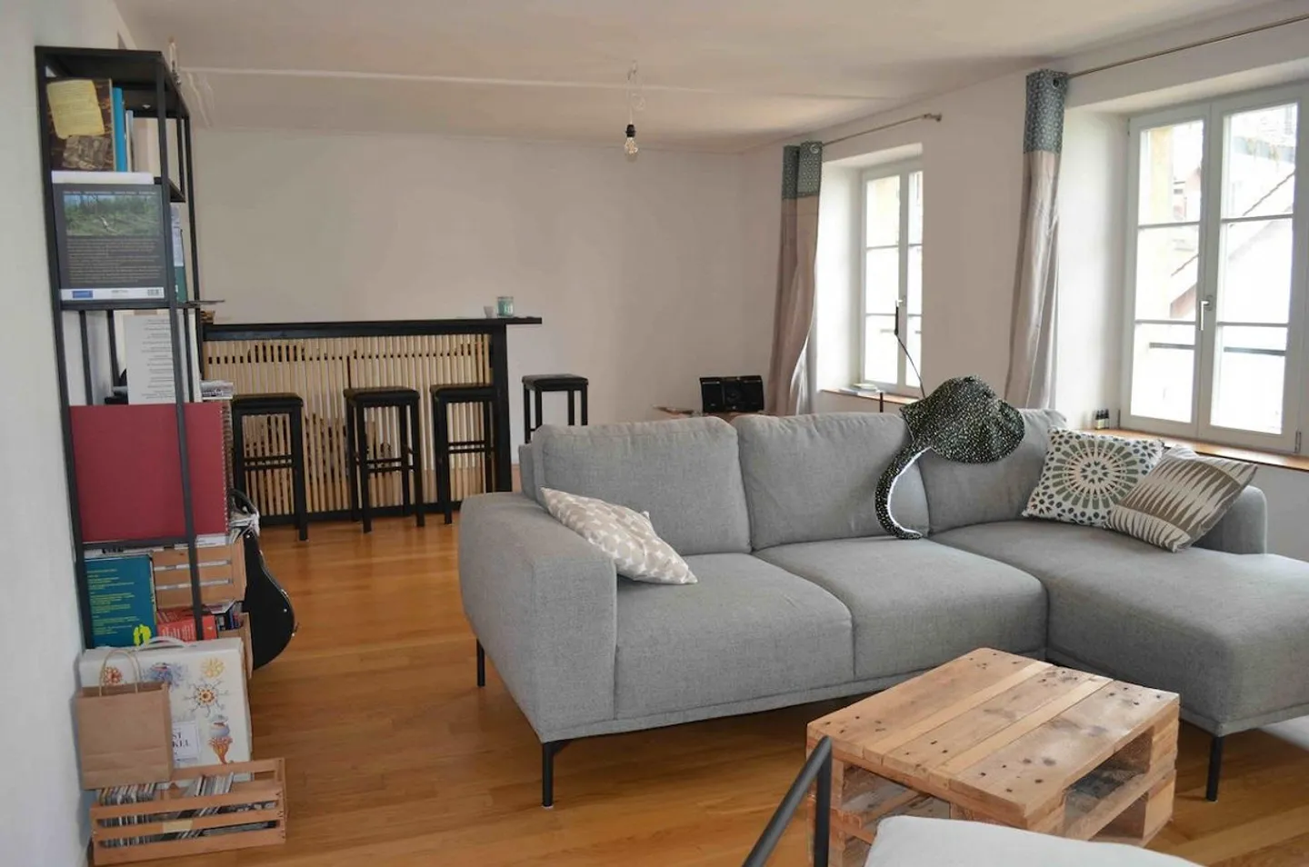 Central: Large Duplex/Maisonette Apartment in the Old Town of Olten - Photo 7 of 20