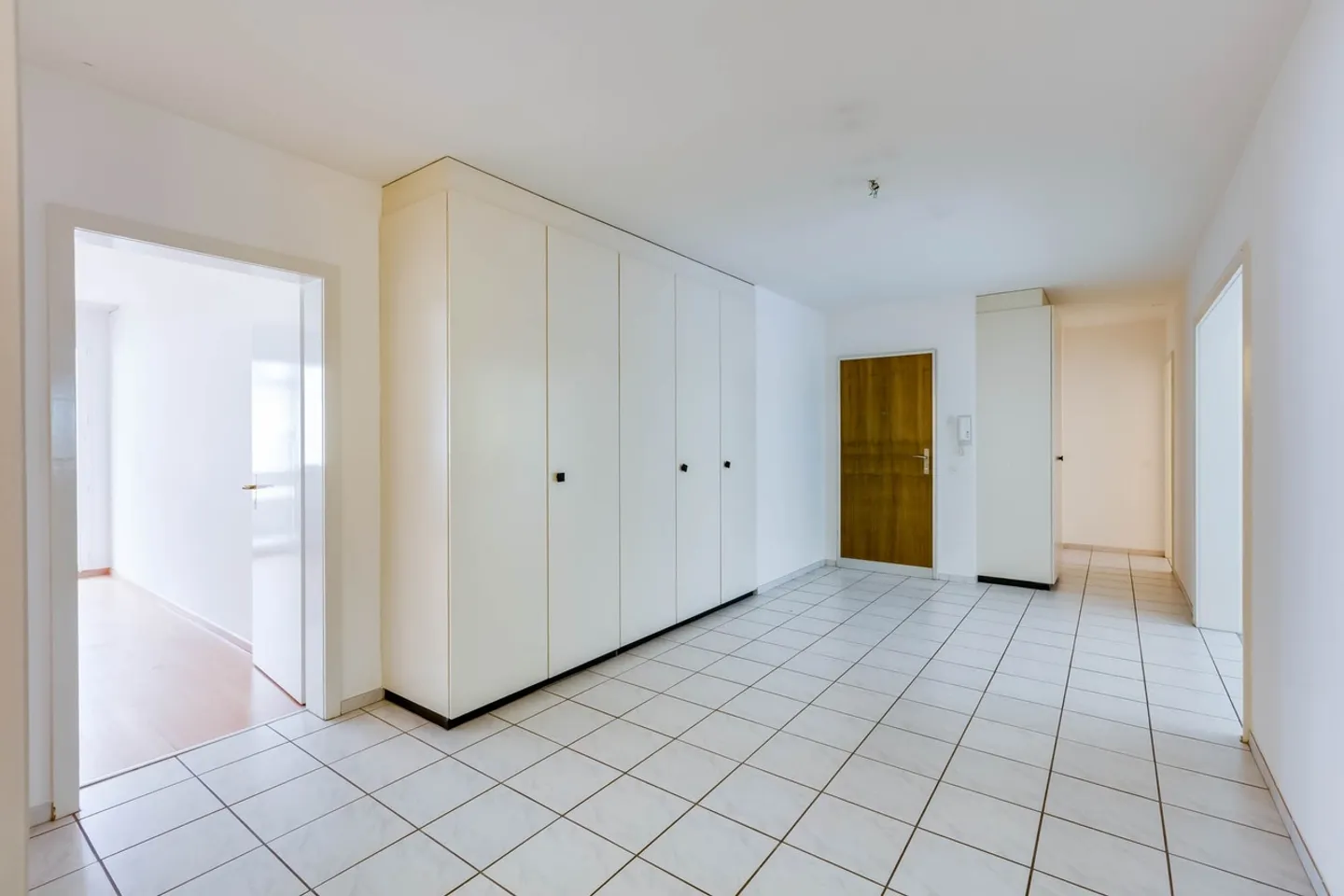 Appartement lumineux 4.5 pièces - Photo 2 sur 12