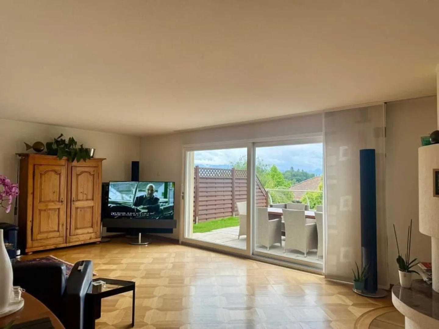 Stupenda villa bifamiliare a Epalinges con vista libera sulle Alpi - Foto 11 di 11