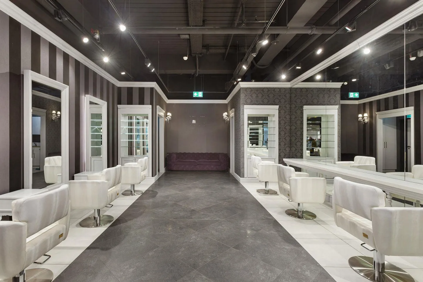 Salon de coiffure attrayant et entièrement équipé (74 m²) dans Inside Volketswil - Photo 5 sur 10