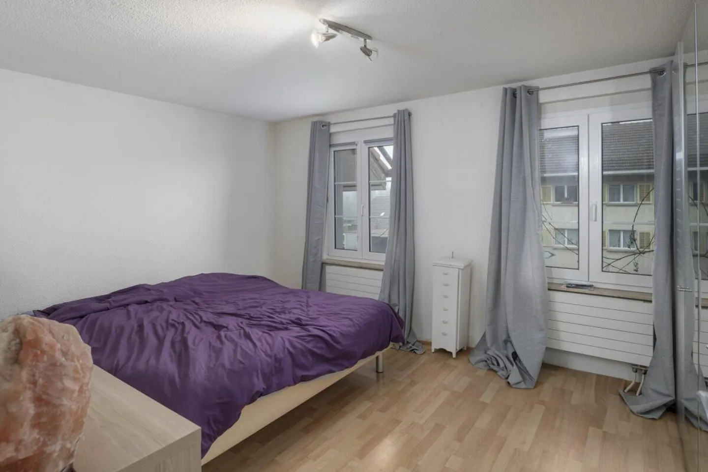 Casa bifamiliare nel cuore di Auenstein con un'unità di 6,5 e una di 5,5 stanze - Foto 19 di 29