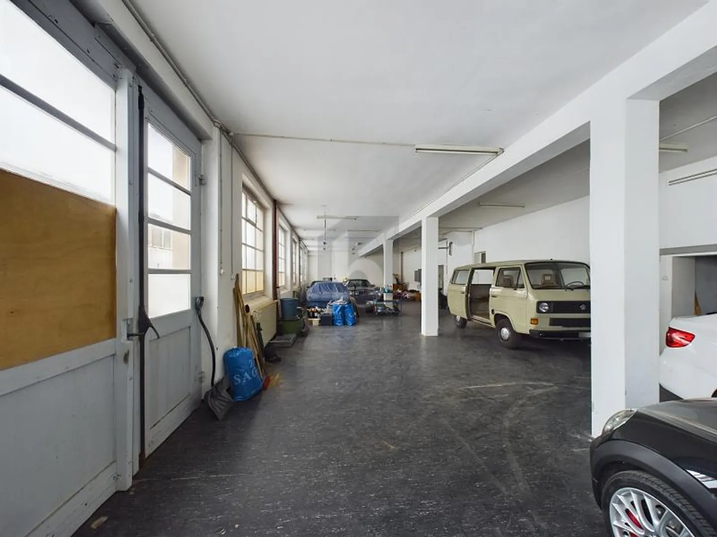 Property for sale - Photo 1 of 6