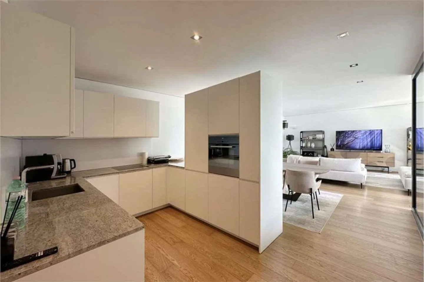 Elegantes Appartement im Herzen von Paradiso - Foto 4 von 13