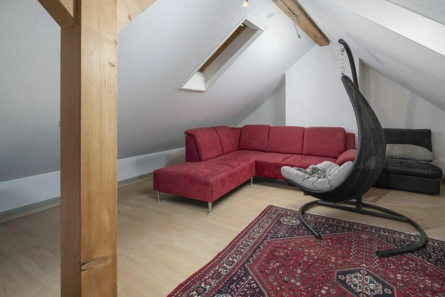 Casa bifamiliare nel cuore di Auenstein con un'unità di 6,5 e una di 5,5 stanze - Foto 12 di 29
