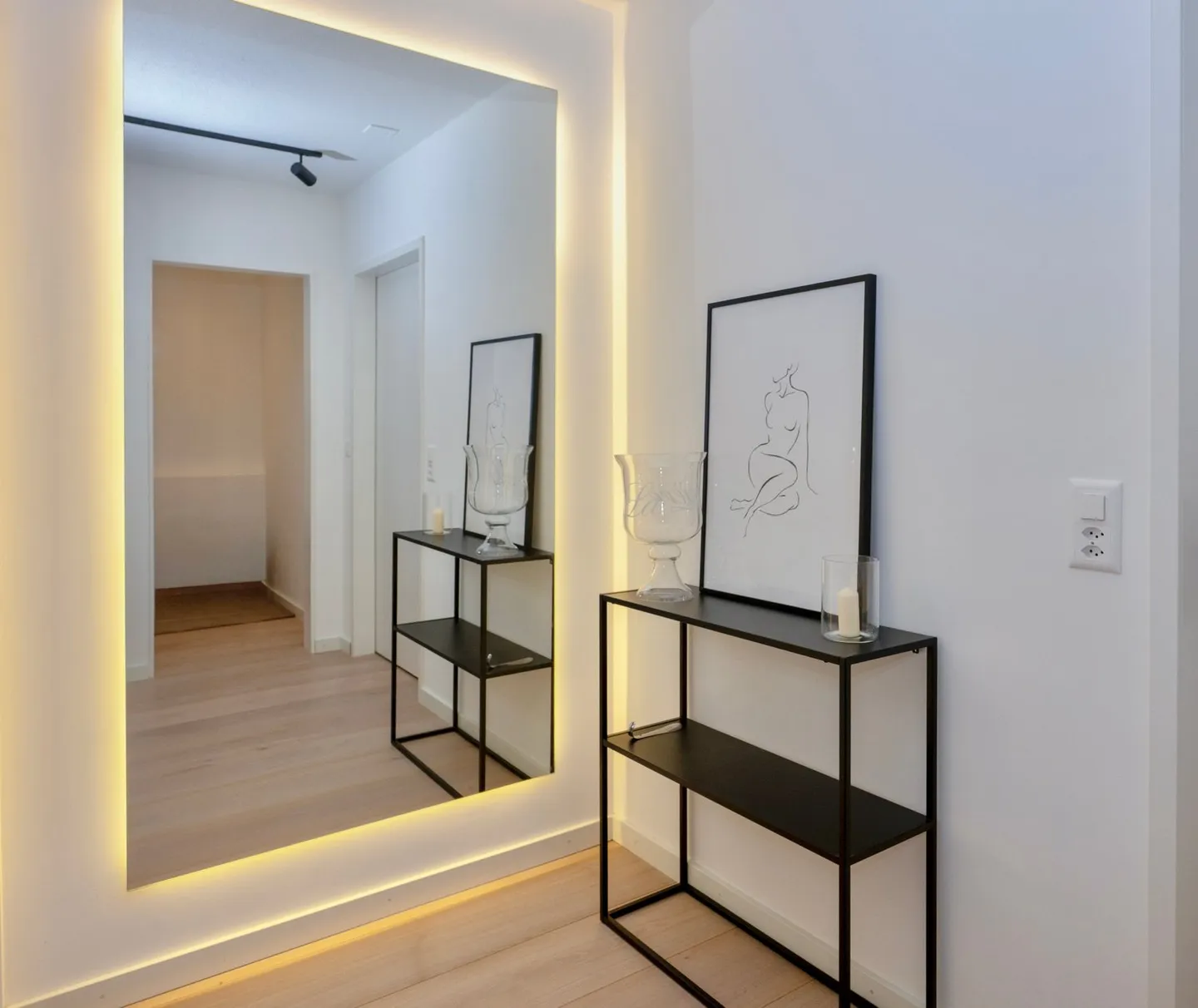 Urban-Chic in Rüschlikon: 5.5-Room Maisonette with Panorama over Lake Zurich - Photo 22 of 25