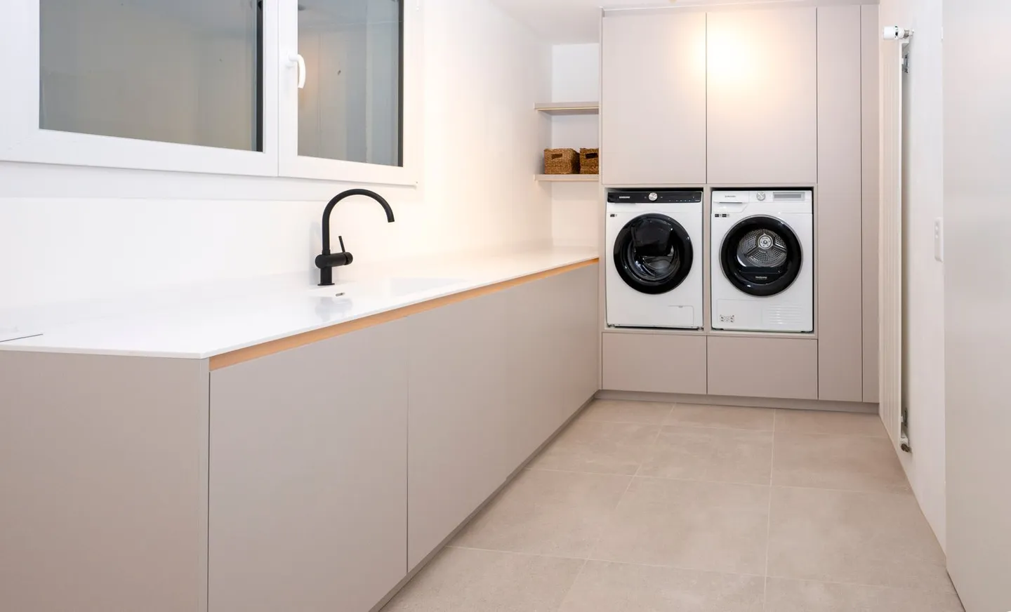 Urban-Chic in Rüschlikon: 5.5-Room Maisonette with Panorama over Lake Zurich - Photo 23 of 25