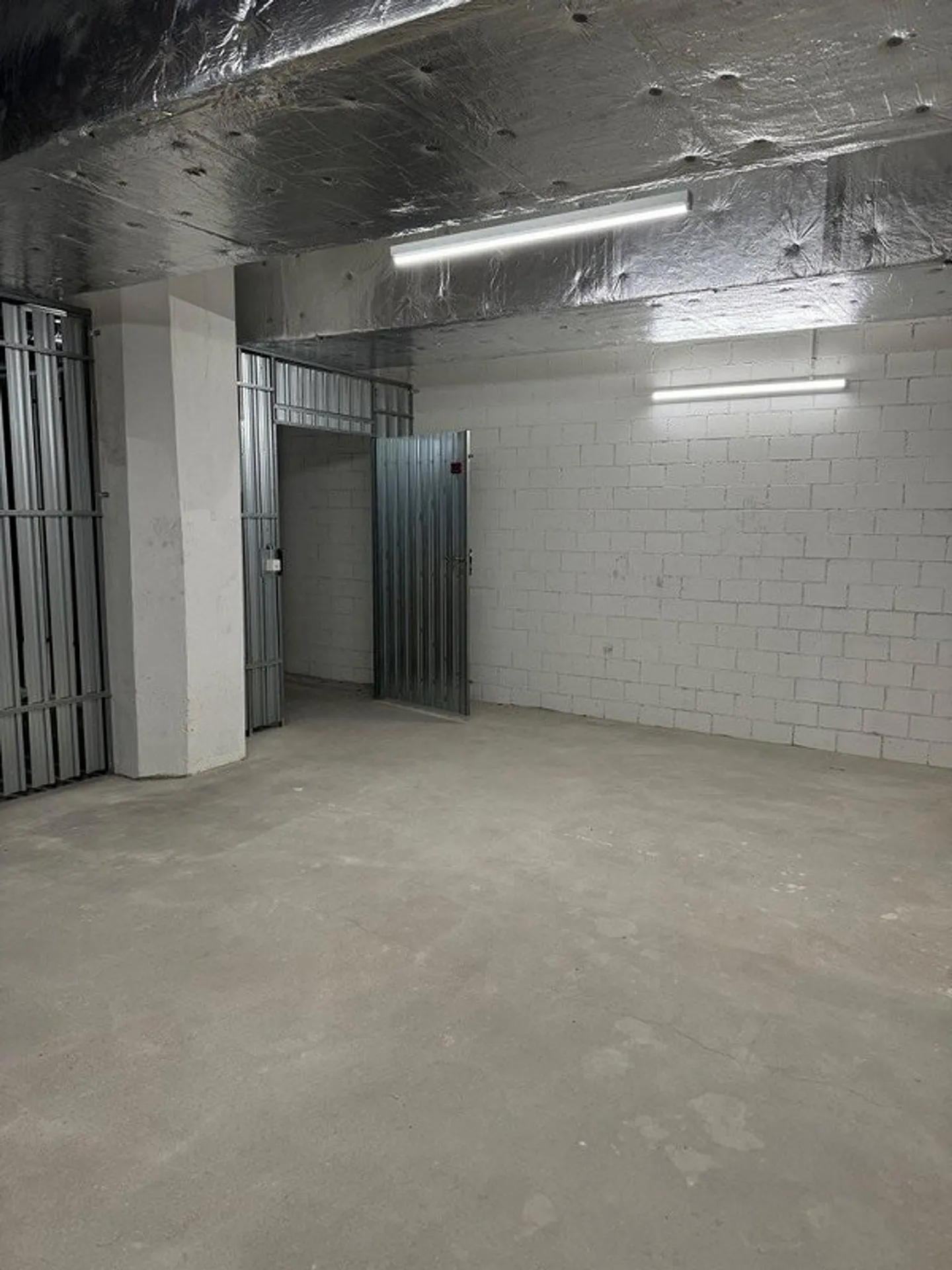 34m² Magazzino, 5600 Lenzburg - Foto 3 di 4