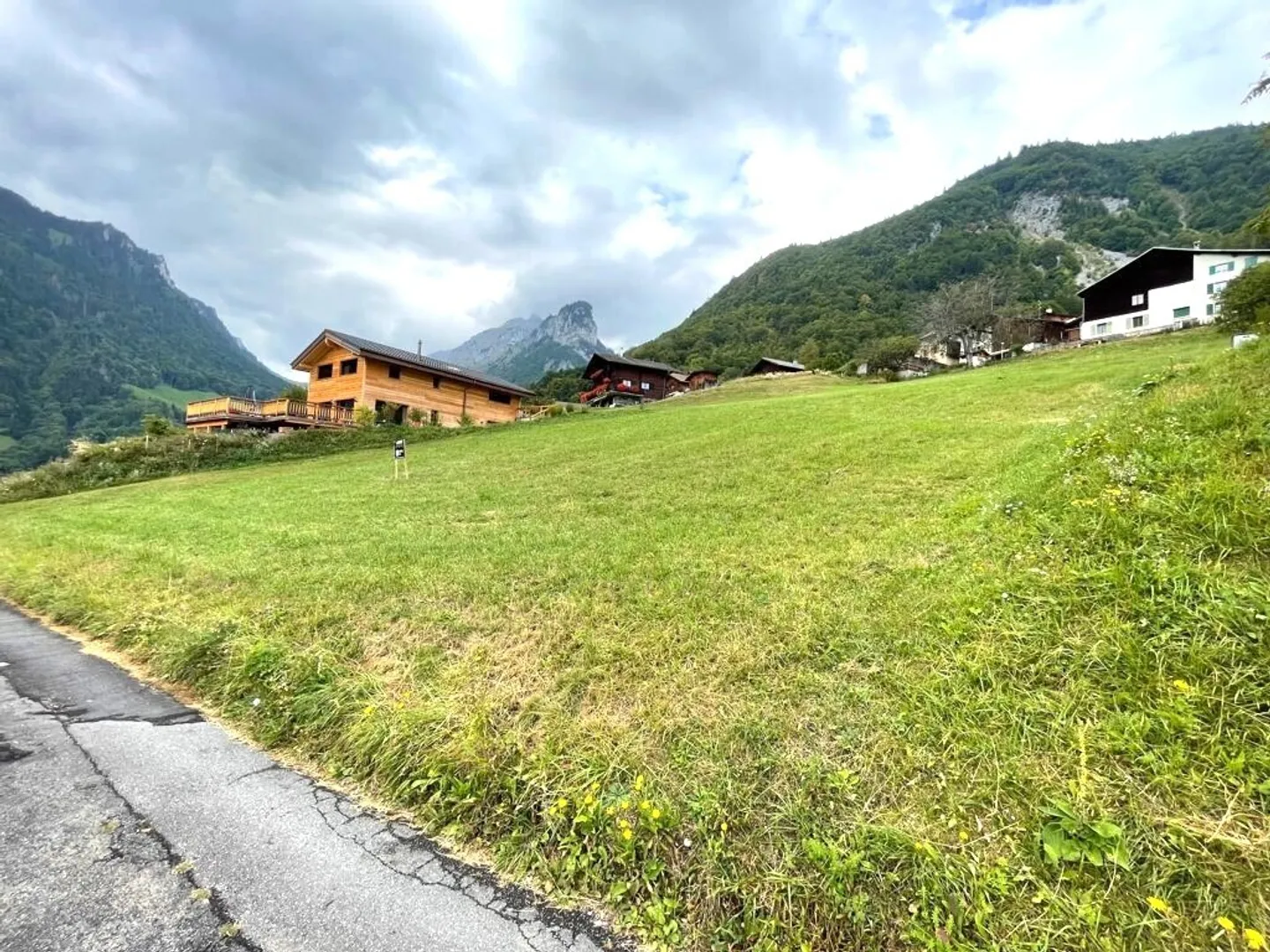 MIEX | TERRAIN À VENDRE SANS MANDAT DE COURTAGE 1028 m2 - Photo 2 sur 3