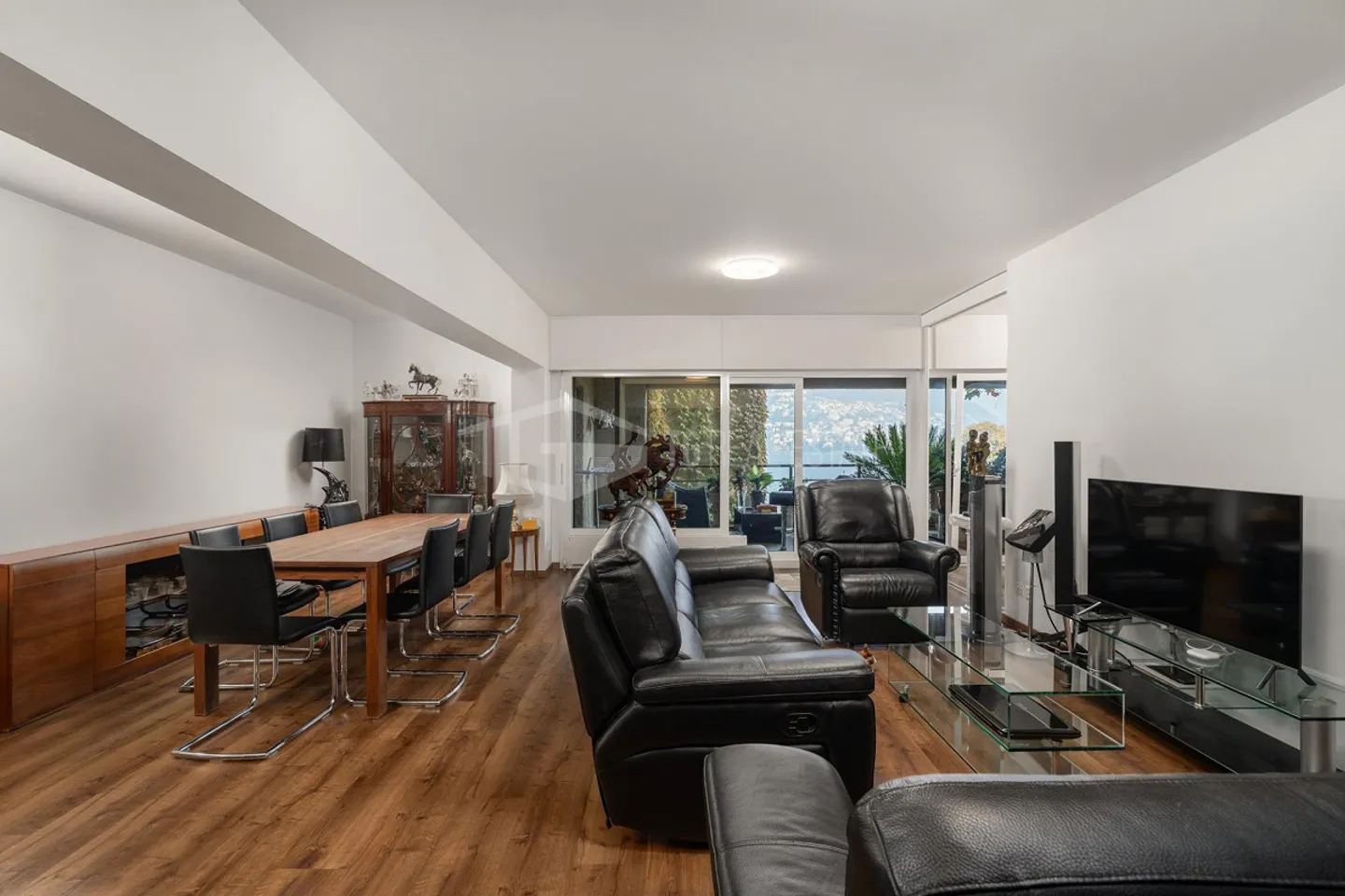 Wohnung mit Seeblick in Paradiso - Foto 3 von 9