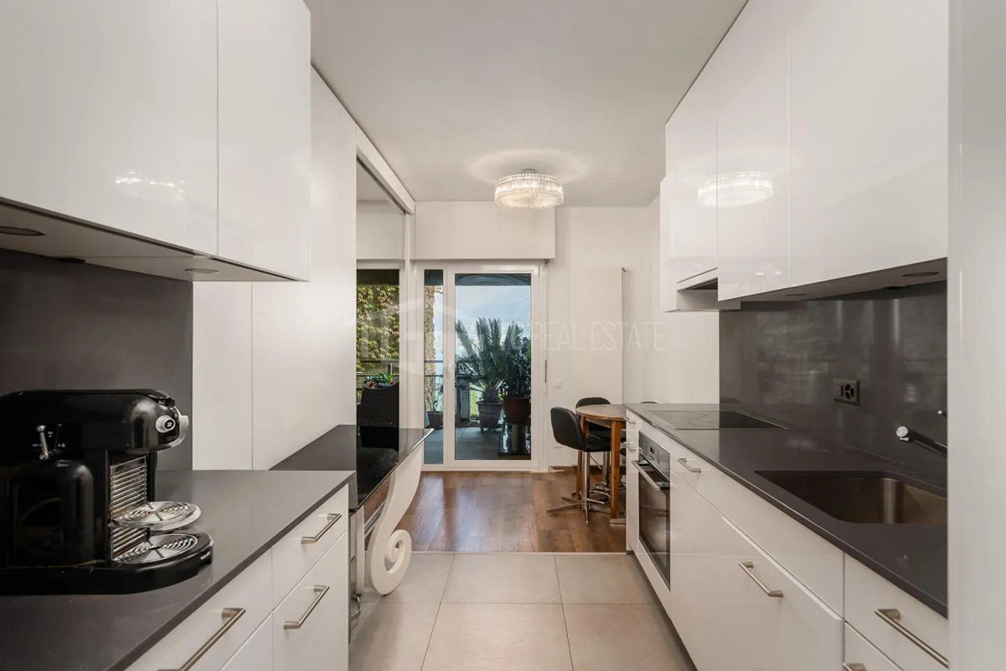 Wohnung mit Seeblick in Paradiso - Foto 5 von 9