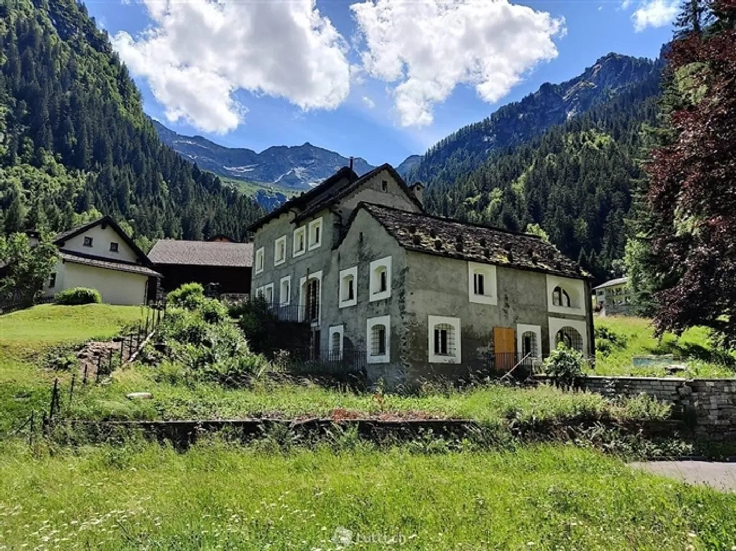 Casa singola in affitto - Foto 1 di 10