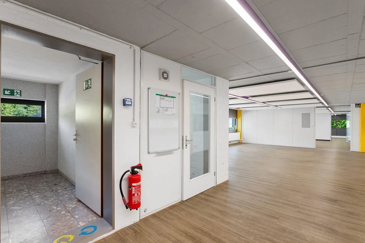 Spazi commerciali e per uffici versatili con oltre 1.150 m² di superficie utile - Foto 10 di 17