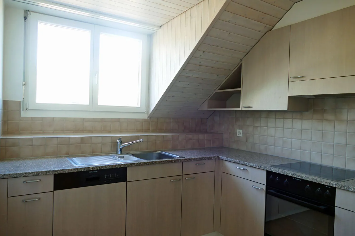 Appartamento mansardato 3.5 locali "uf der Flue 8" - Foto 2 di 10