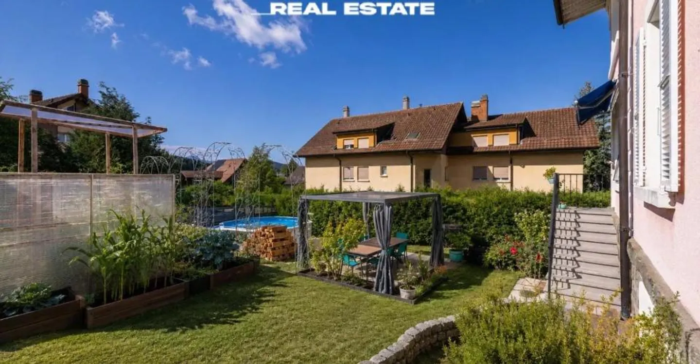 Maison familiale charmante avec piscine - Photo 2 sur 12