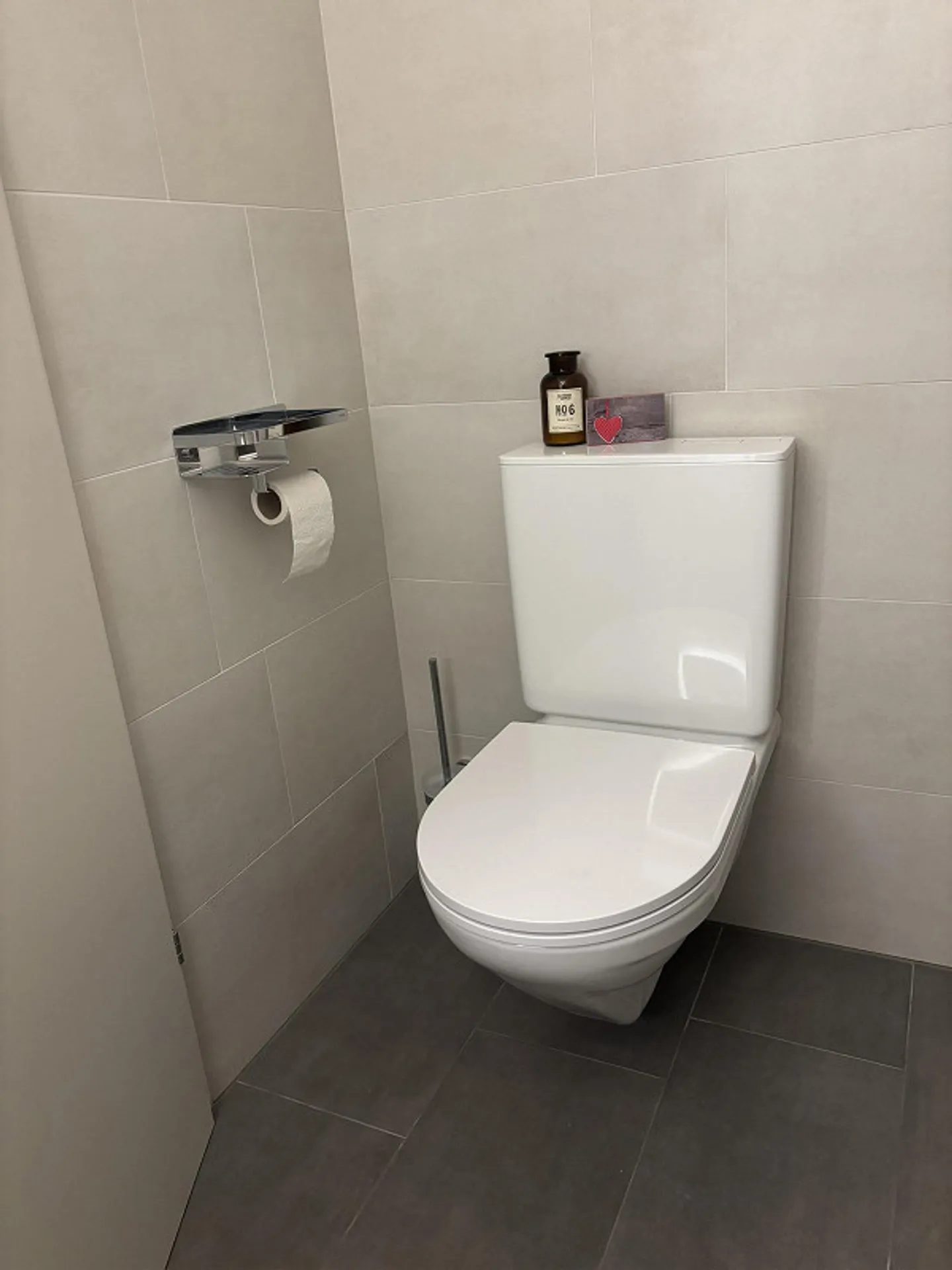 Moderno appartamento di 3,5 stanze in un quartiere tranquillo - Foto 14 di 22