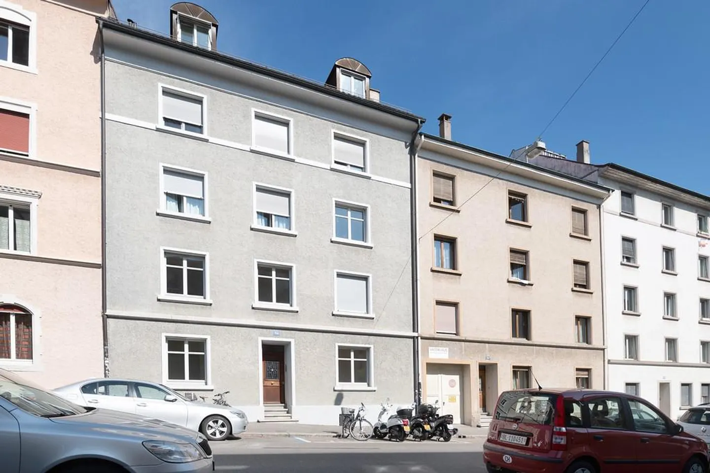 Grosszügige Wohnung mit Balkon - Foto 1 von 17