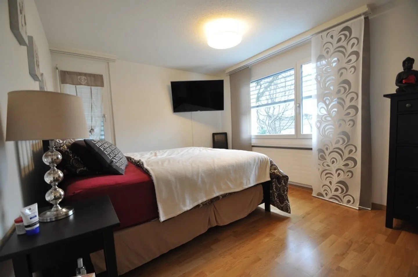 Casa luminosa con balcone e tanto spazio - Foto 5 di 12