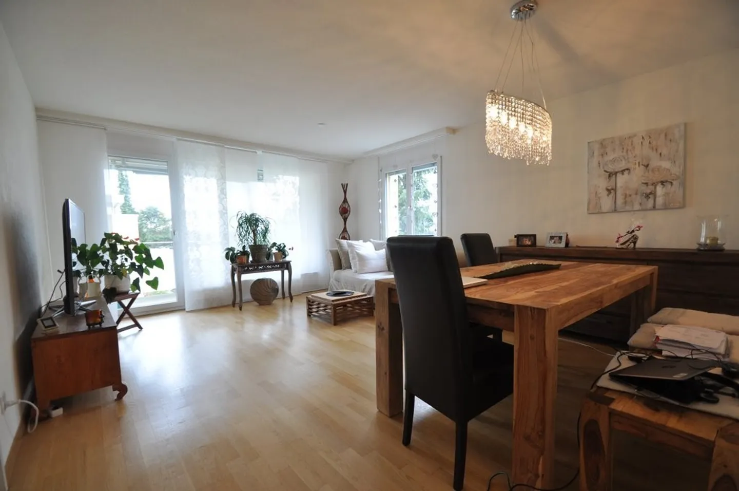 Casa luminosa con balcone e tanto spazio - Foto 2 di 12