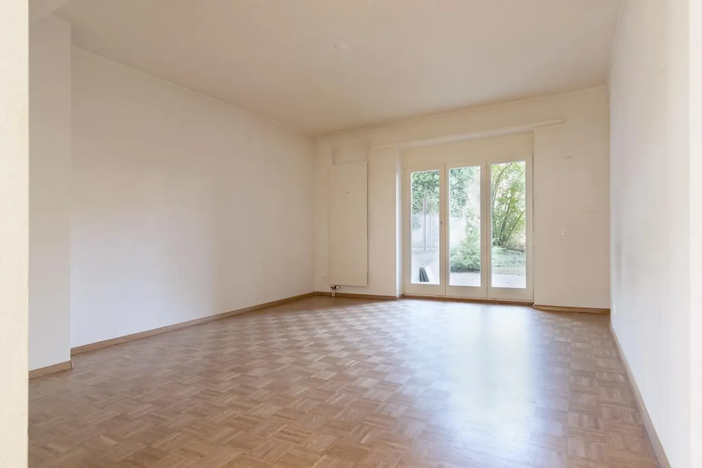 Grosszügige Wohnung mit Balkon - Foto 4 von 17