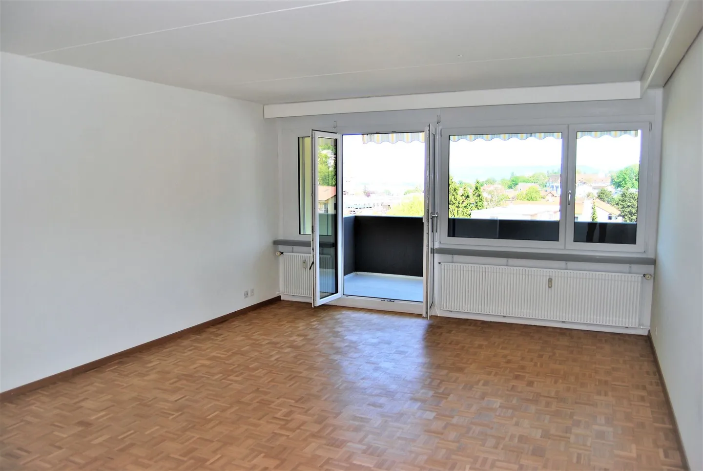 Cozy Lake Apartment is looking for you! - Photo 3 of 11