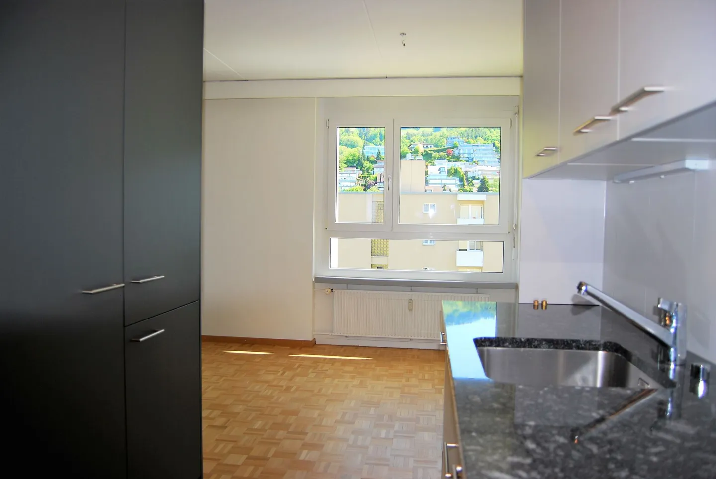 Cozy Lake Apartment is looking for you! - Photo 4 of 11