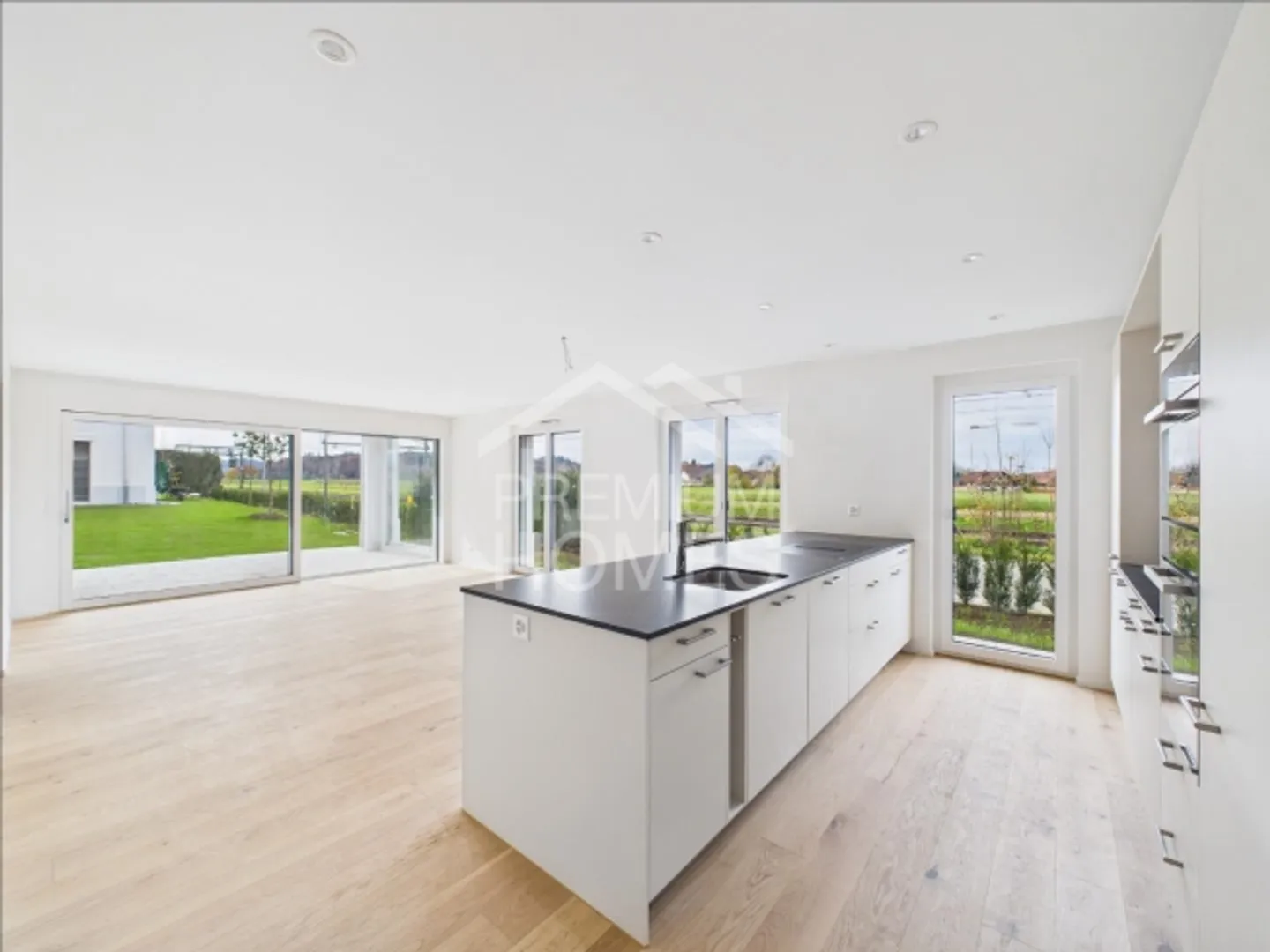 Contemporary Living with Style and Comfort - Photo 3 of 4