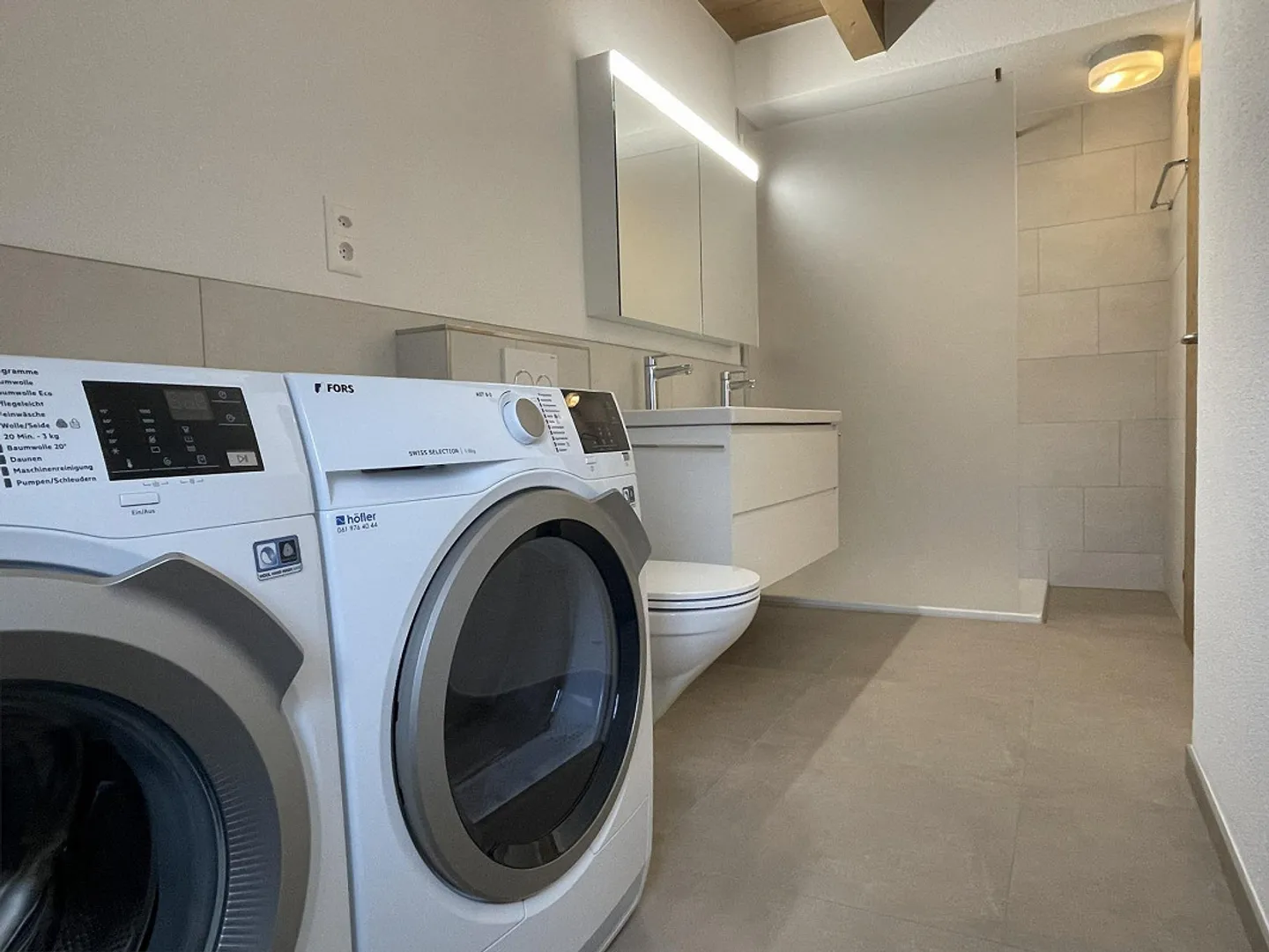 Appartamento duplex di 4,5 stanze parzialmente ristrutturato nel cuore di Sissach - Foto 12 di 22