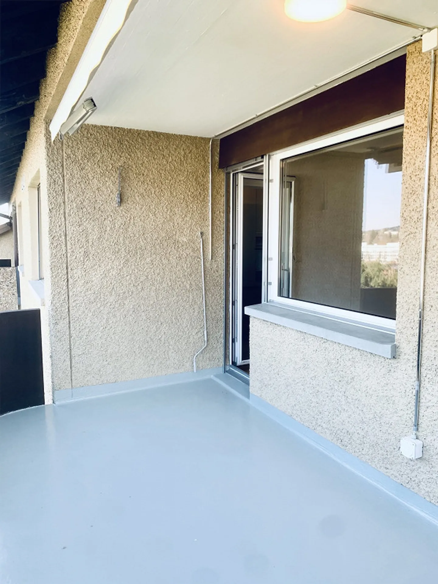 Your retreat with a view - comfortable living in a quiet location! - Photo 7 of 9