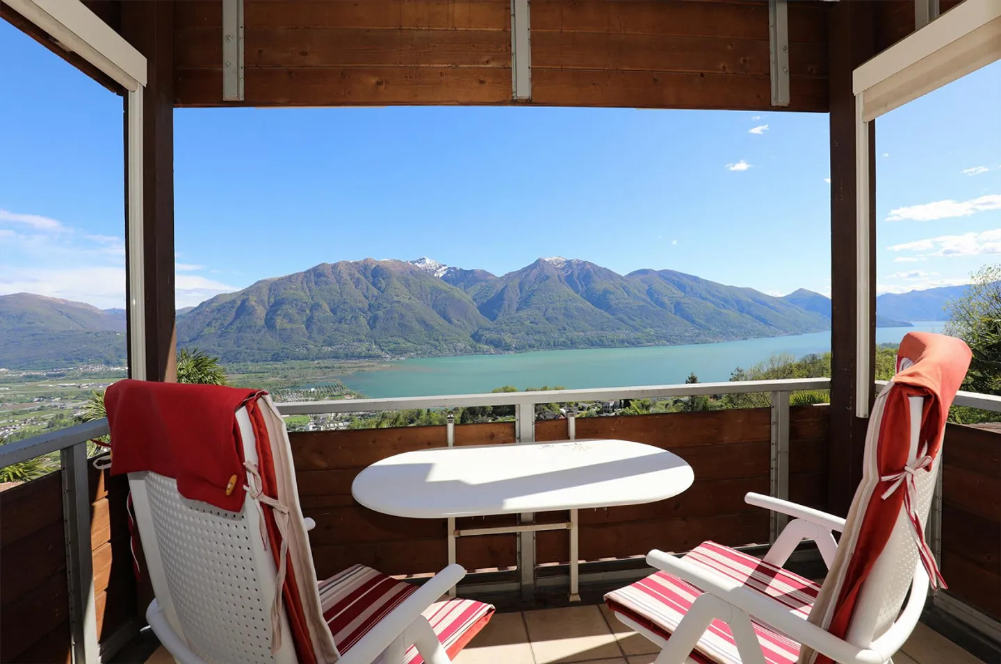 Appartamento 2 camere con vista magnifica sul Lago Maggiore - Foto 1 di 21