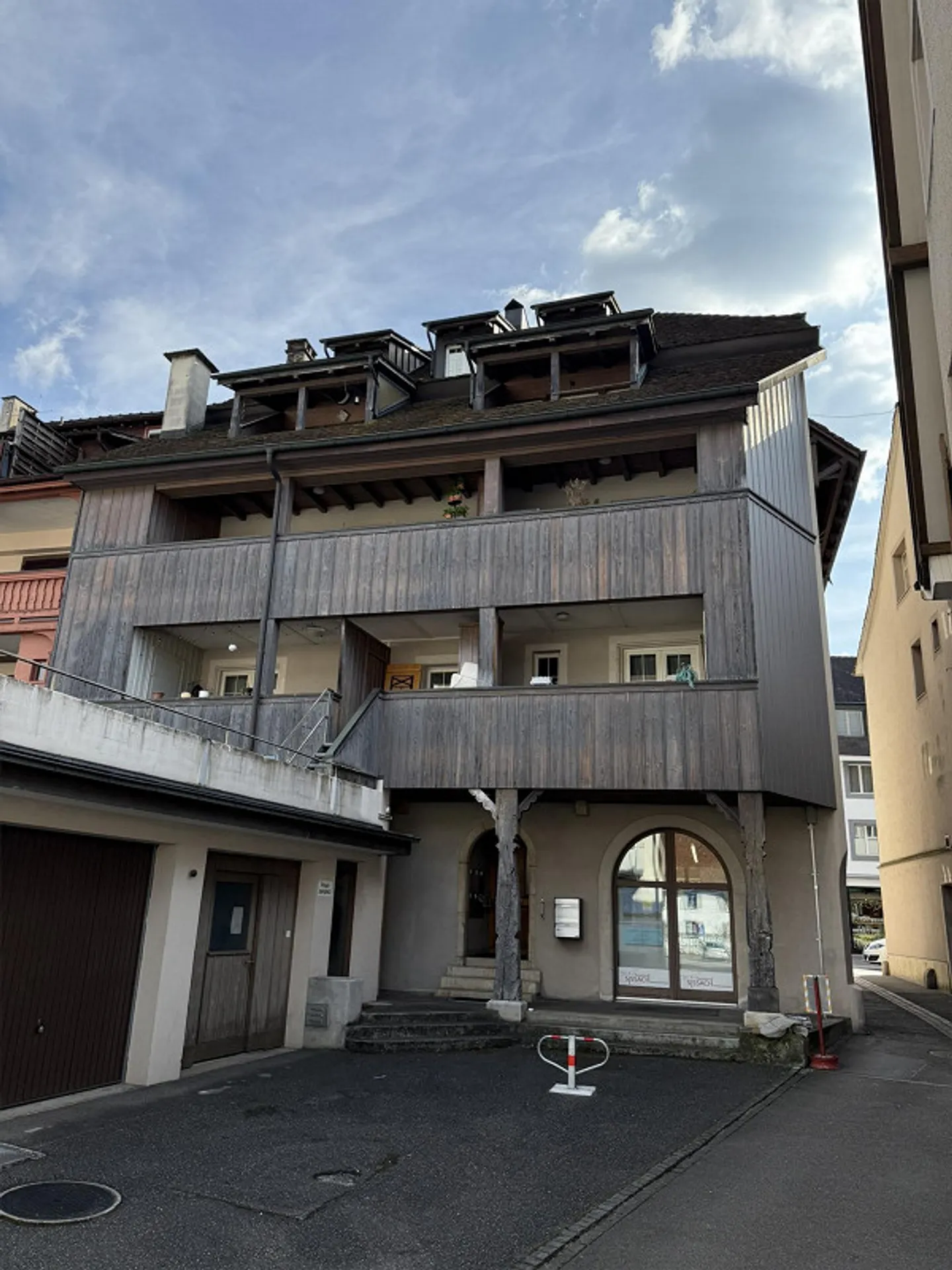 Appartamento duplex di 4,5 stanze parzialmente ristrutturato nel cuore di Sissach - Foto 21 di 22