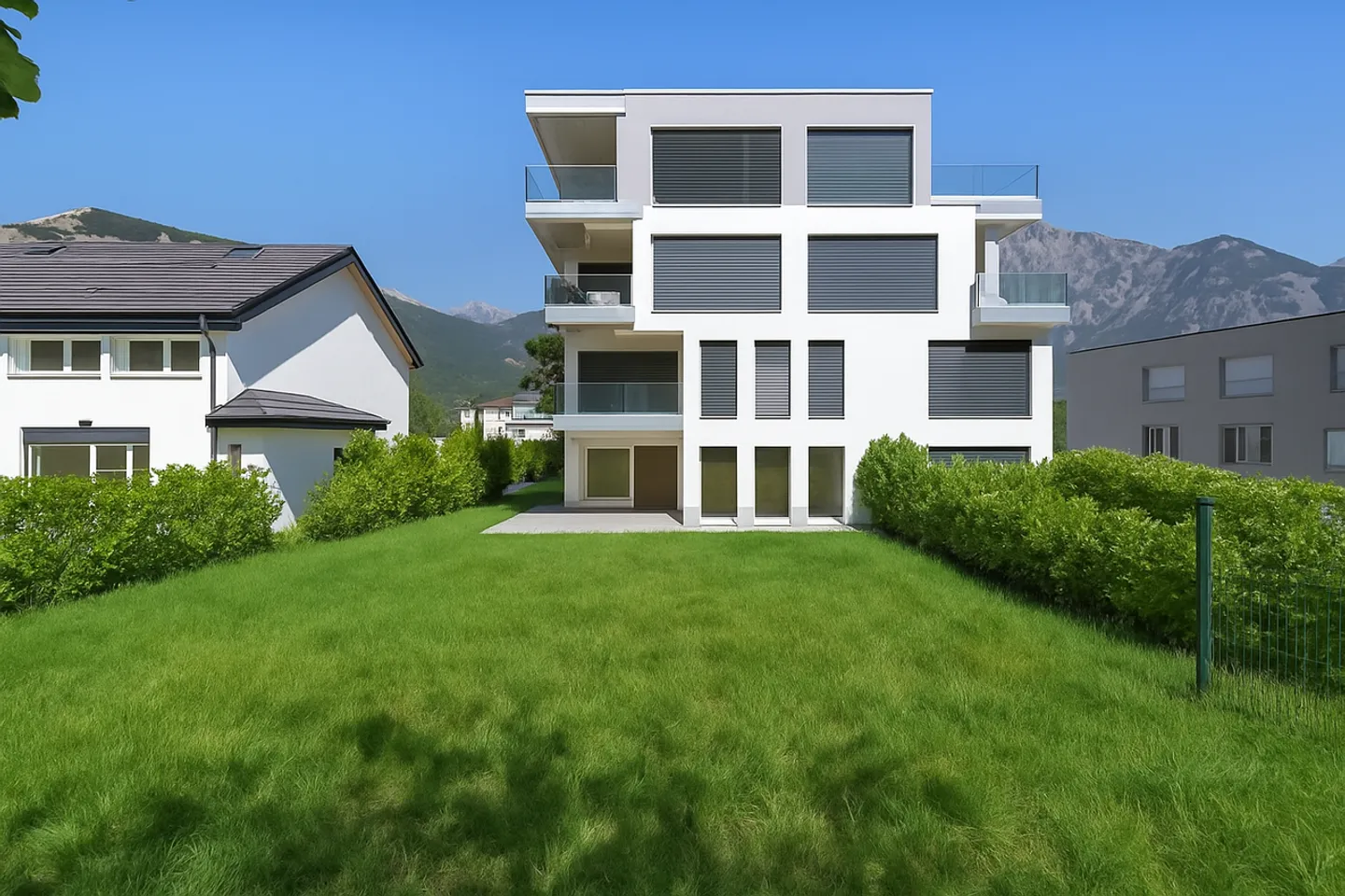 New 2.5-room apartment with large garden and terraces - Photo 1 of 8