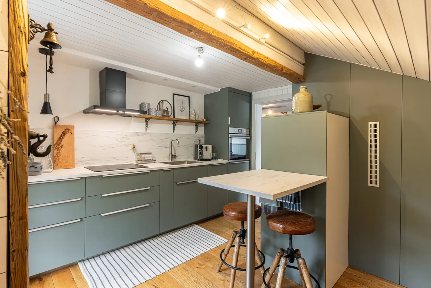 Cozy Retreat with Special Feel-Good Atmosphere - Photo 5 of 10