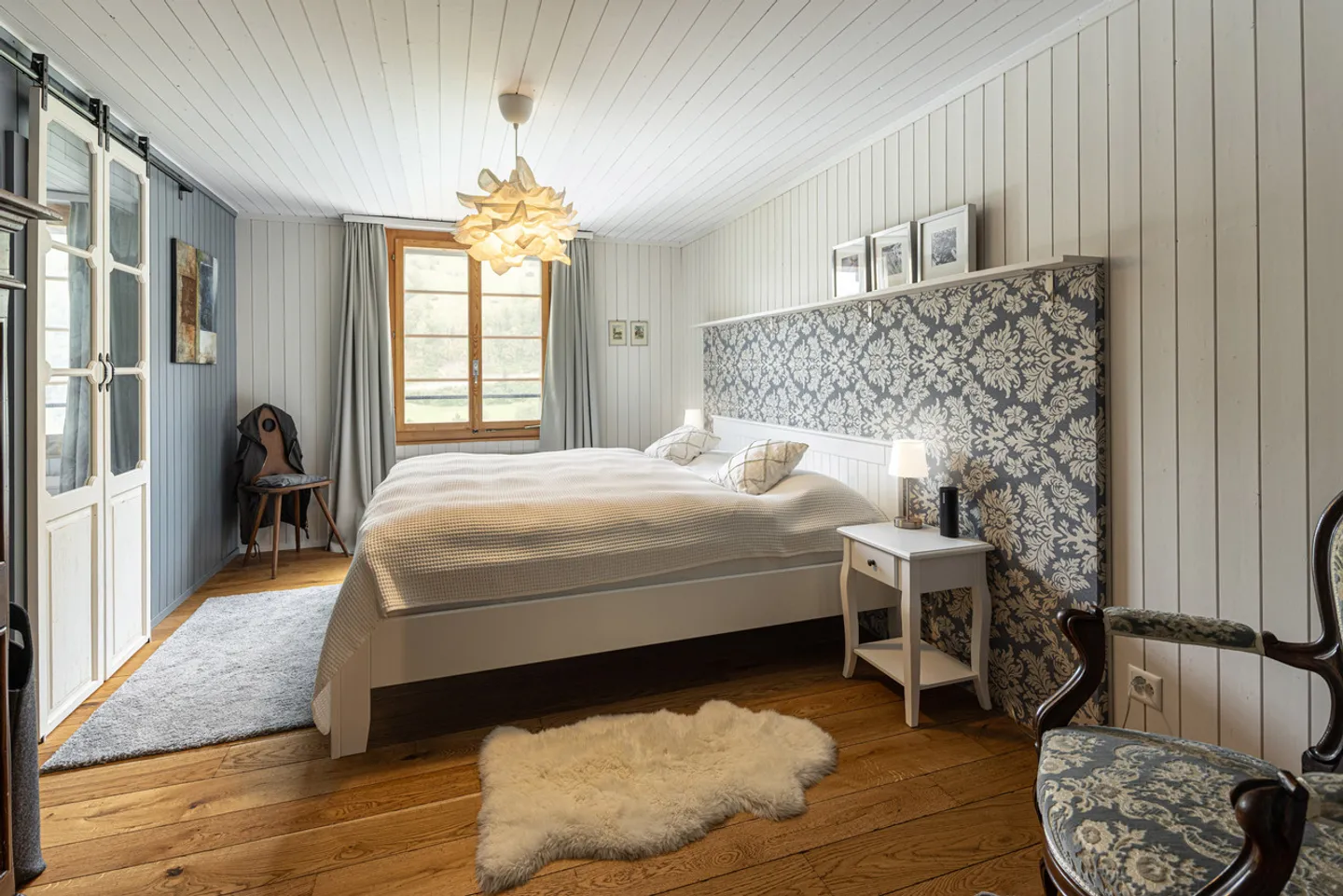 Cozy Retreat with Special Feel-Good Atmosphere - Photo 7 of 10